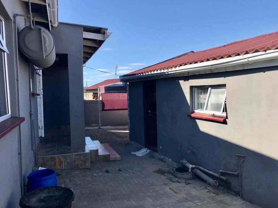 4 Bedroom Property for Sale in Mdantsane Nu 11 Eastern Cape